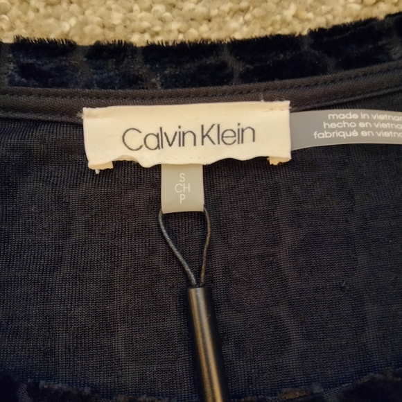 NWT Sz S Calvin Klein Asymmetrical Velvet Crocodile Print Top - Picture 3 of 8